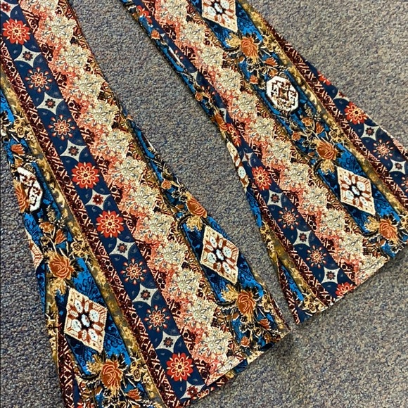 New Pattern Bell Bottom Pants - Picture 3 of 6